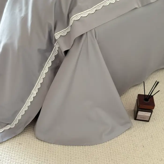 Parure de lit de luxe européenne 100 % coton, broderie lettre, pour lit Queen et King, housse de couette en satin lisse, drap et taies d'oreiller