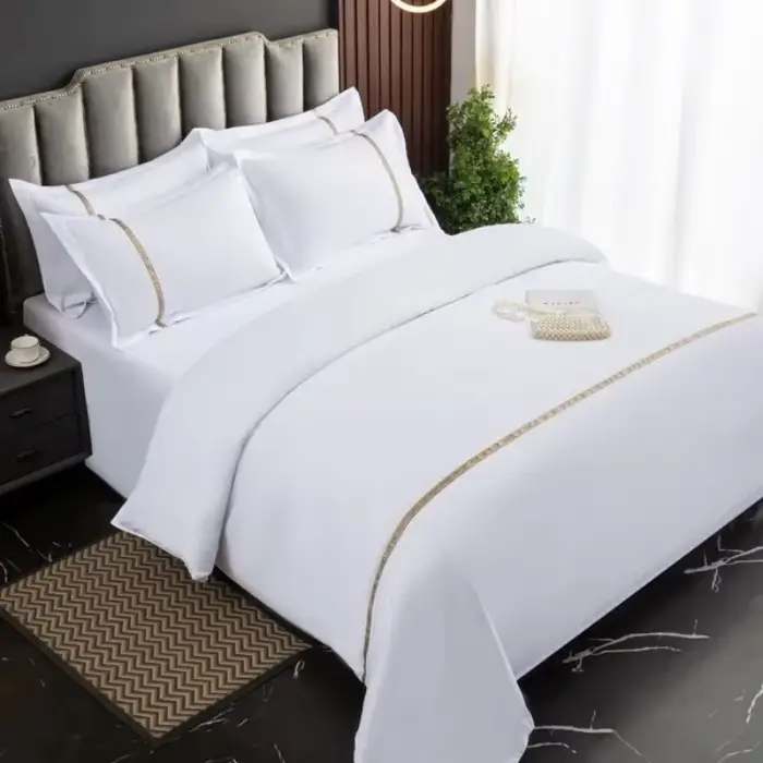 Nouveau 140g sergé épaissi hôtel quatre pièces
