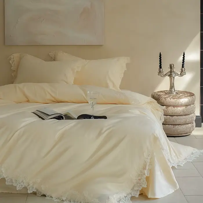 Parure de lit de luxe, couleur crème, taille Queen, décor de chambre à coucher, doux, confortable, D