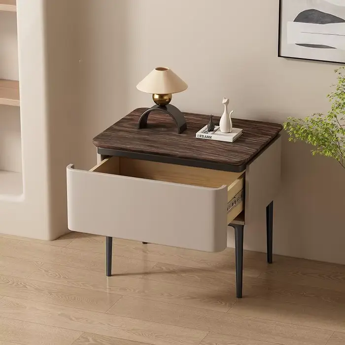 Table De chevet peu encombrante Style italien
