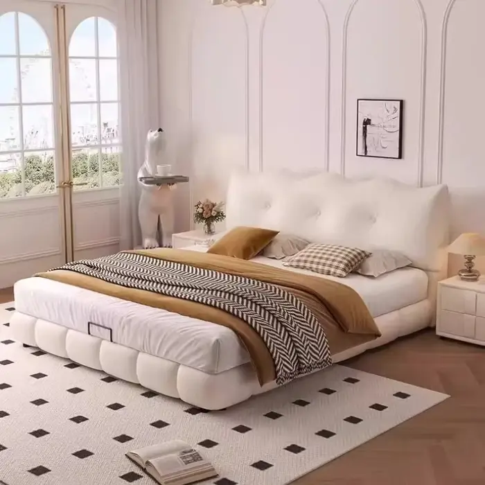 Lits Queen Size avec têtes de lit rembourrées