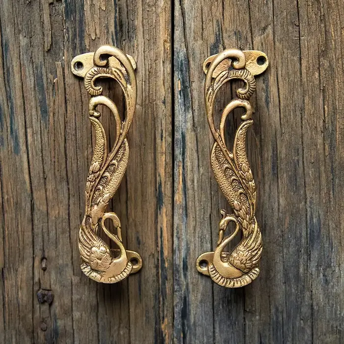 Poignée de porte de garde-robe vintage faite à la main, entièrement en cuivre, poignée de porte de v