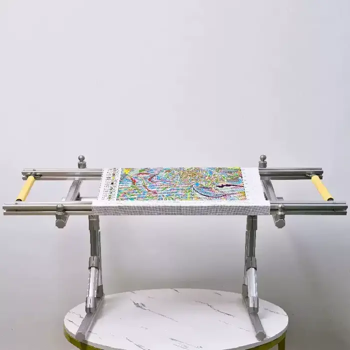 Lit et bureau deux-en-un avec cadre renforcé à points croisés, cadre réglable renforcé en alliage d'aluminium avec verrouillage de type Android.
