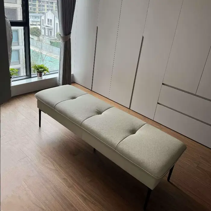 Banc de bout de lit rembourré en cuir