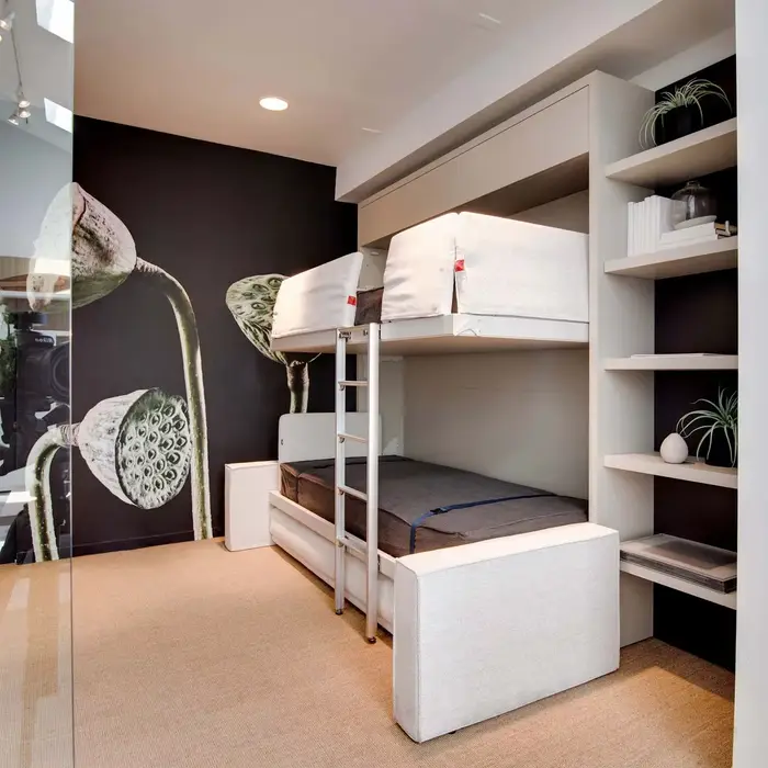 Le lit mural pliable en bois moderne permet de gagner de l'espace, lit Murphy avec canapé, ensemble 