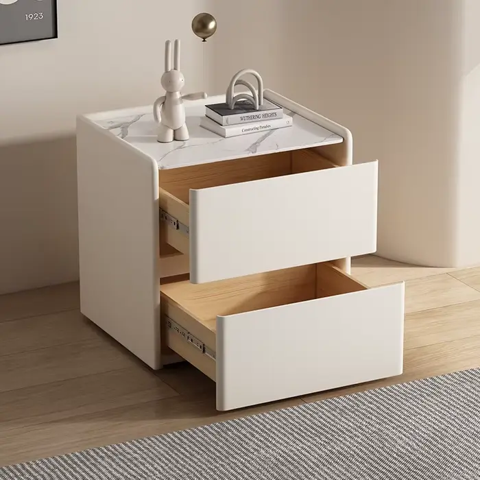 Table de chevet glamour au design minimaliste italien