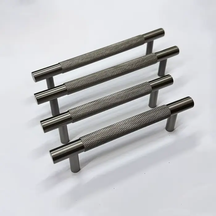 Poignée d'armoire en laiton gris pistolet